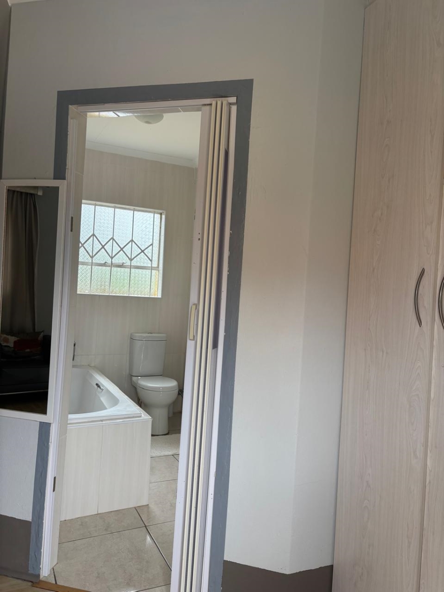 8 Bedroom Property for Sale in Rustenburg Rural North West